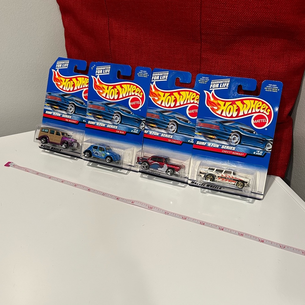 Hot Wheels Surf ‘N Fun Complete Series - Picture 1 of 8
